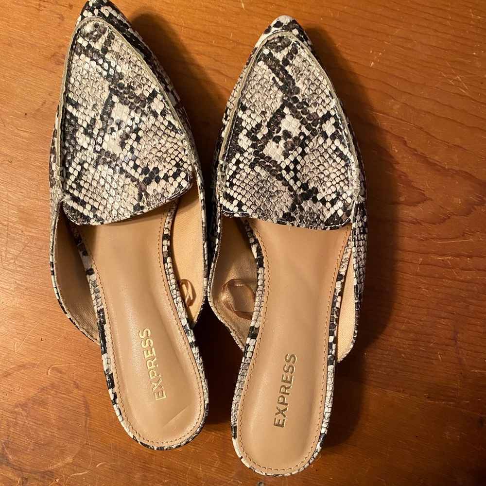 Animal print size 6 Express slip on women’s shoes